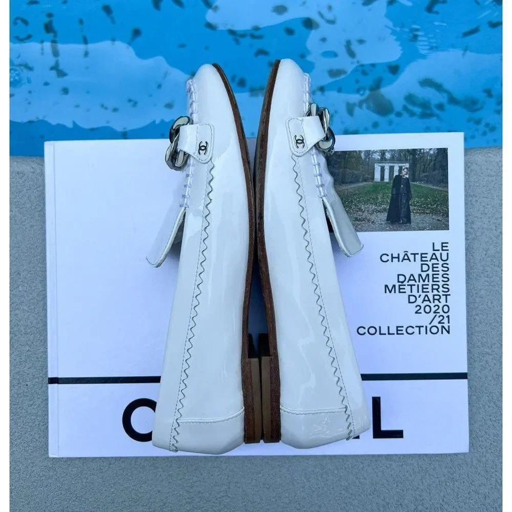 Authentic CHANEL Mocassin White Chain Link Leather CC Logo Loafers Size IT37 - Picture 6 of 14
